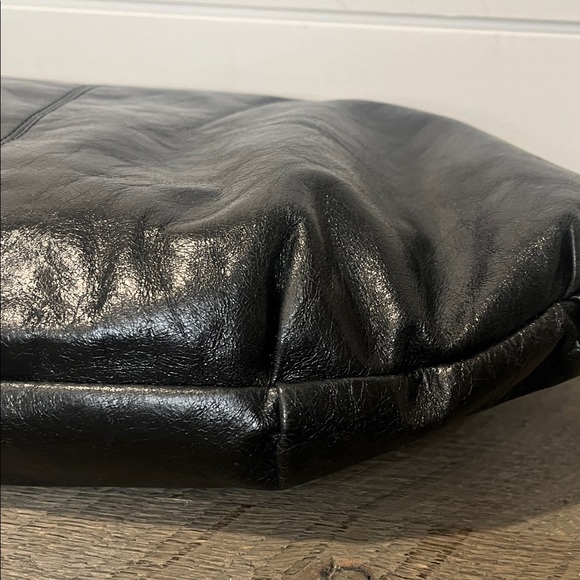 Hobo International Black Leather Shoulder Bag - Picture 9 of 14